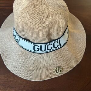 Faux Gucci Tan Knit Bucket Hat
